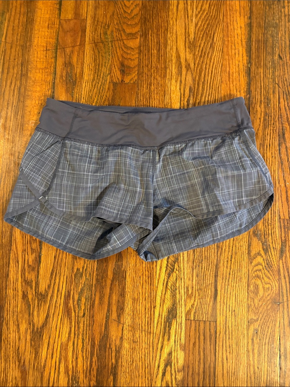 🎉Lululemon athletica Gray Plaid Athletic Speed Up Shorts